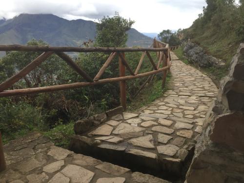 Chemin pierres - Chachapoyas