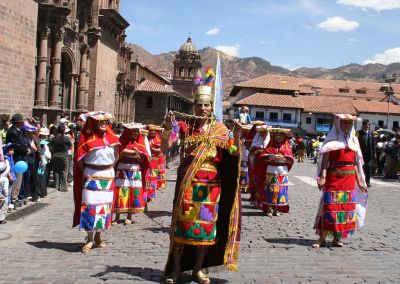 Fête Inti Raymi - Circuit andin architecture coloniale, pierres Incas Terres Péruviennes