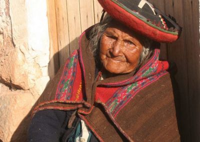 Dame andine - Circuit andin architecture coloniale, pierres Incas Terres Péruviennes