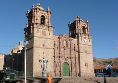 Cathédrale Puno - Lac Titicaca patrimoine culturel vivant